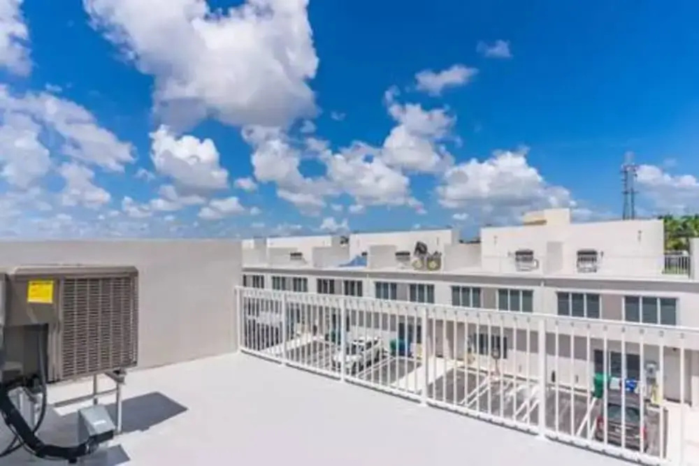 25893 Sw 144 CT 3 Bed 2 5 Bath Townhome Rooftop 1 Parking Spot