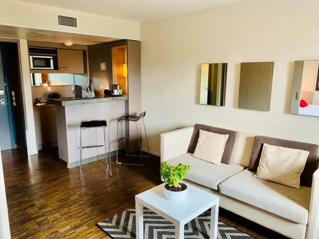 Standing Hotel Suites