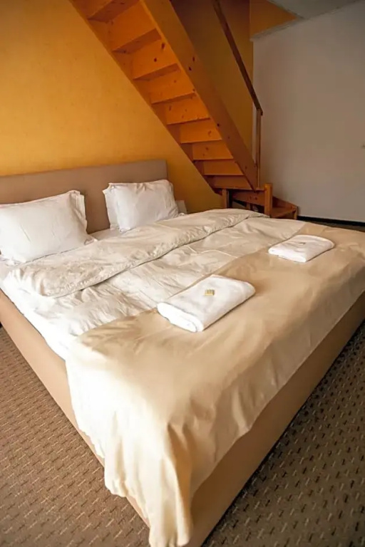 Double Apartment (full double bed)