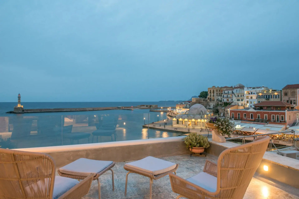 Beach & Waterfront
