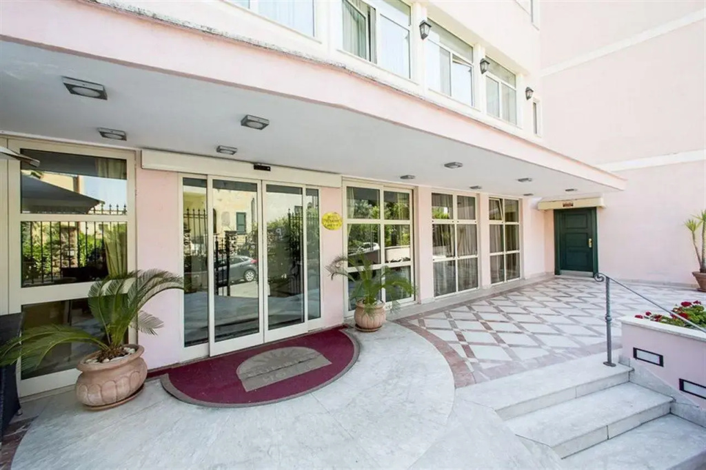 Hotel photo 9