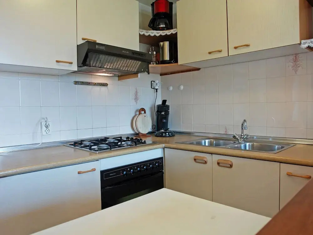 Delightul Holiday Home in St Pere Pescador With Terrace - фото 13