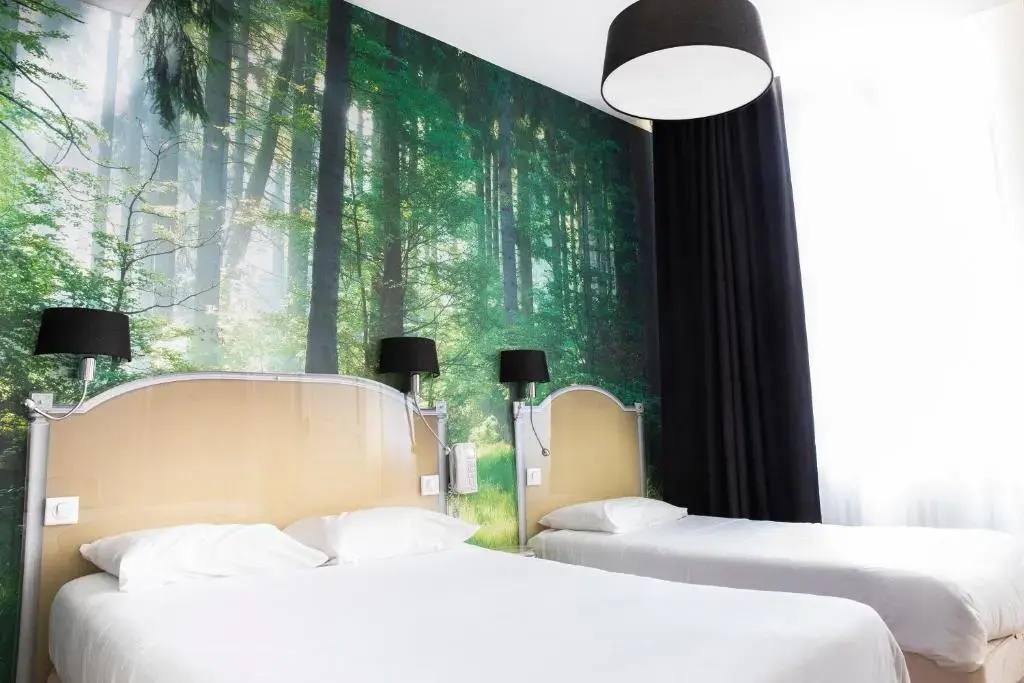 Standard Triple room