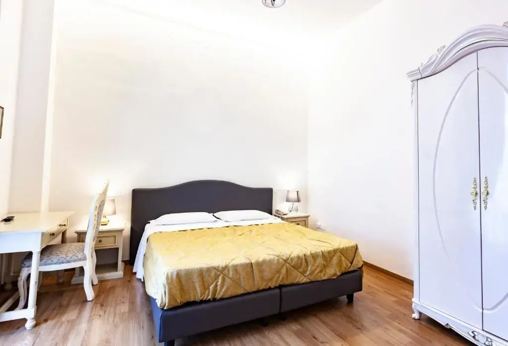 Superior Double room (full double bed)