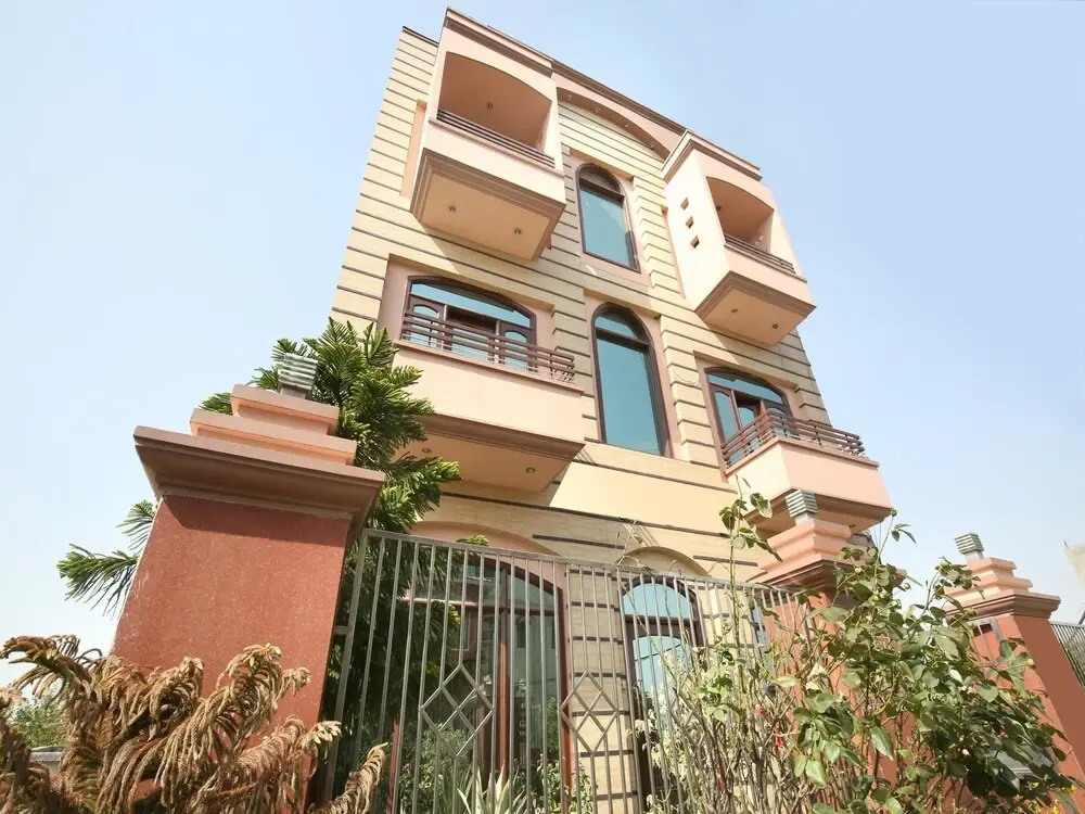 OYO 15347 Dhingra Residency