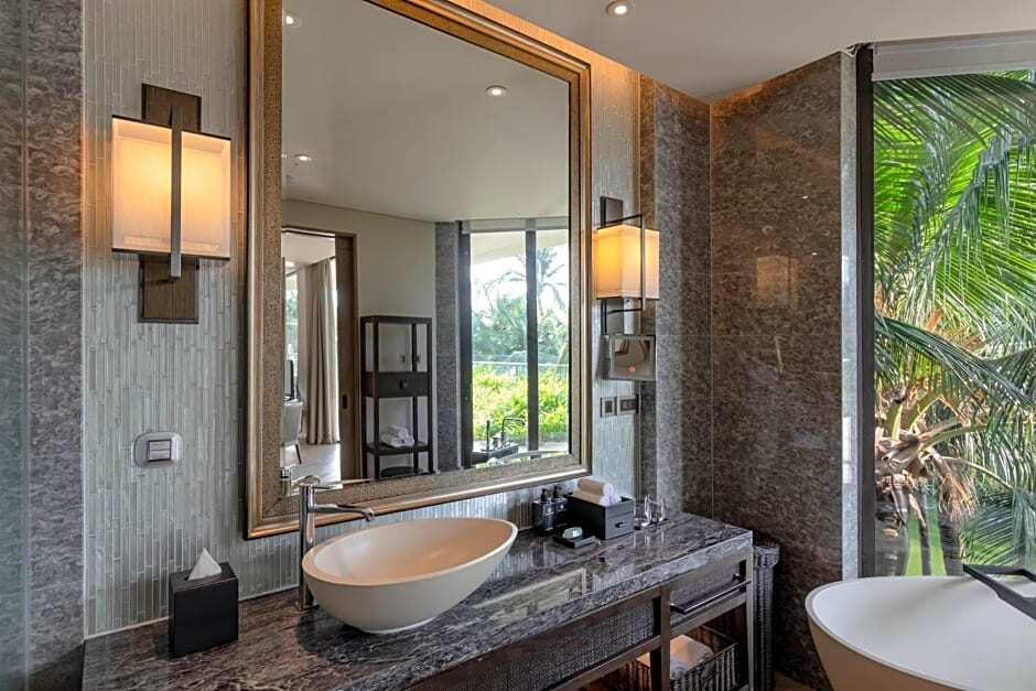 Intercontinental Phu Quoc Long Beach Resort