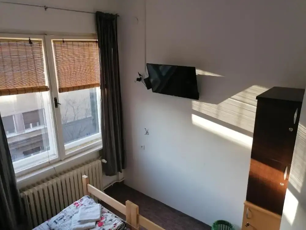 Deluxe Double room (full double bed)