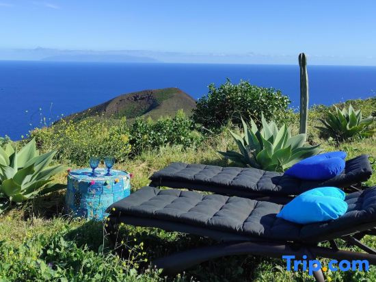 Peaceful natural gem with wide ocean views