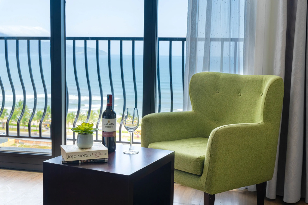 Standard Double room with balcony and with ocean view (full double bed)