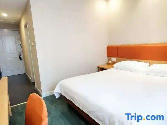 Business Double room (full double bed)