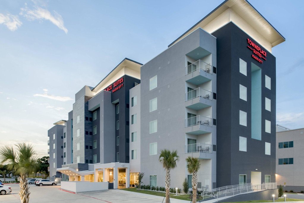 TownePlace Suites by Marriott Fort Worth University Area/Medical Center image