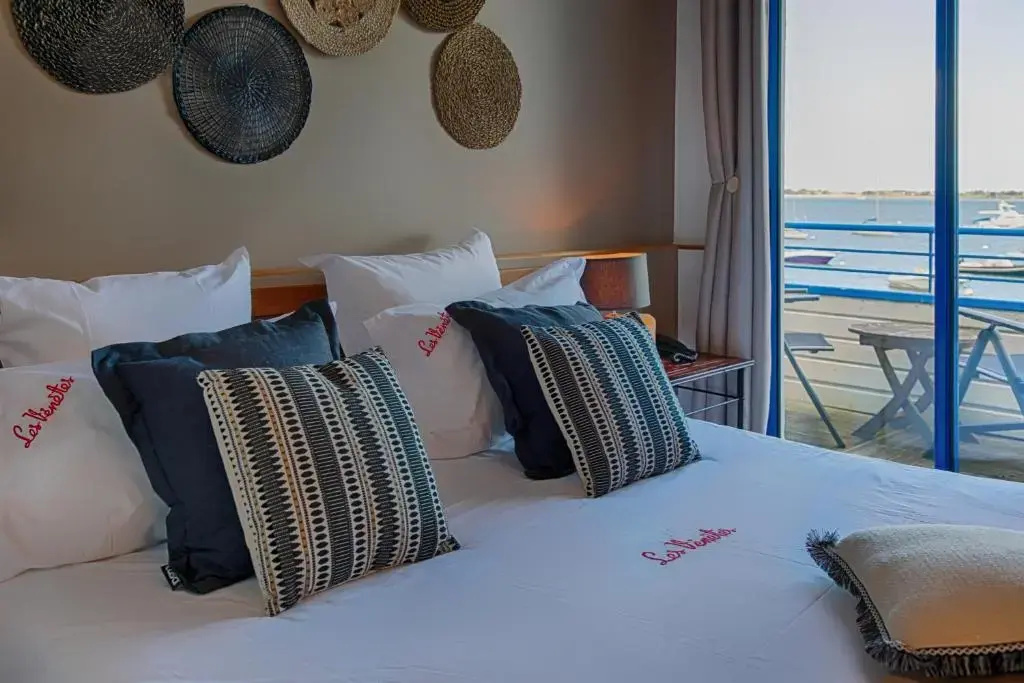 Standard Double room with balcony and with sea view (full double bed)