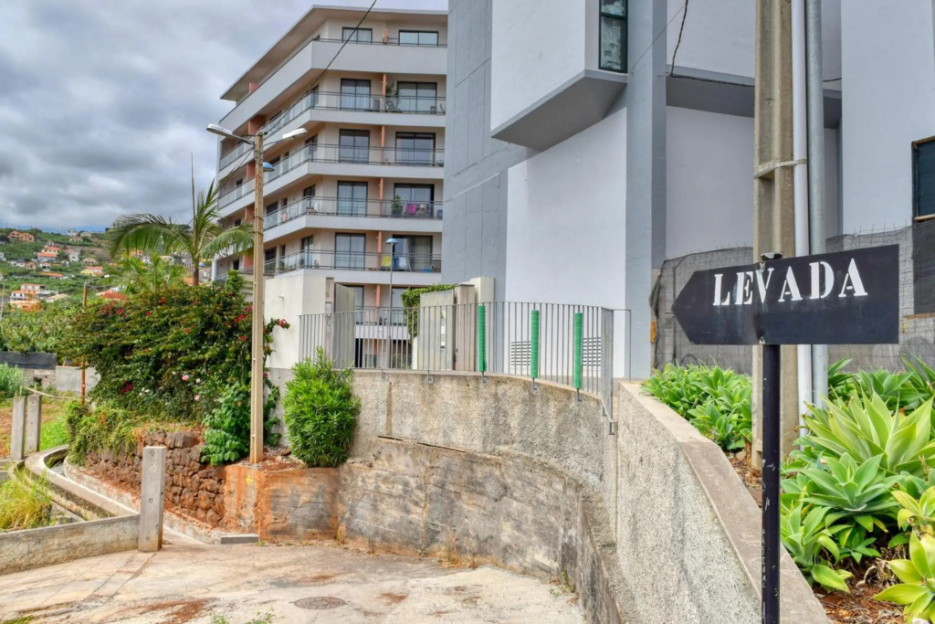Levada dos Piornais, a Home in Madeira