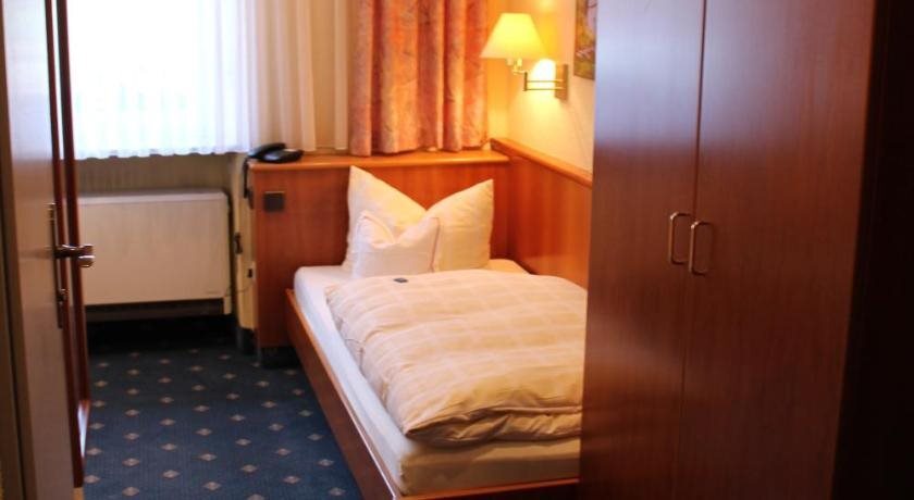 gallery_image_hidden_19