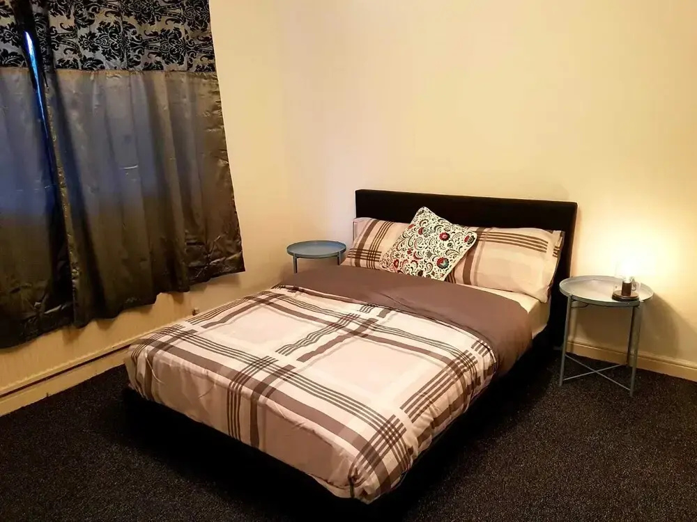 Budget House In Gants Hill