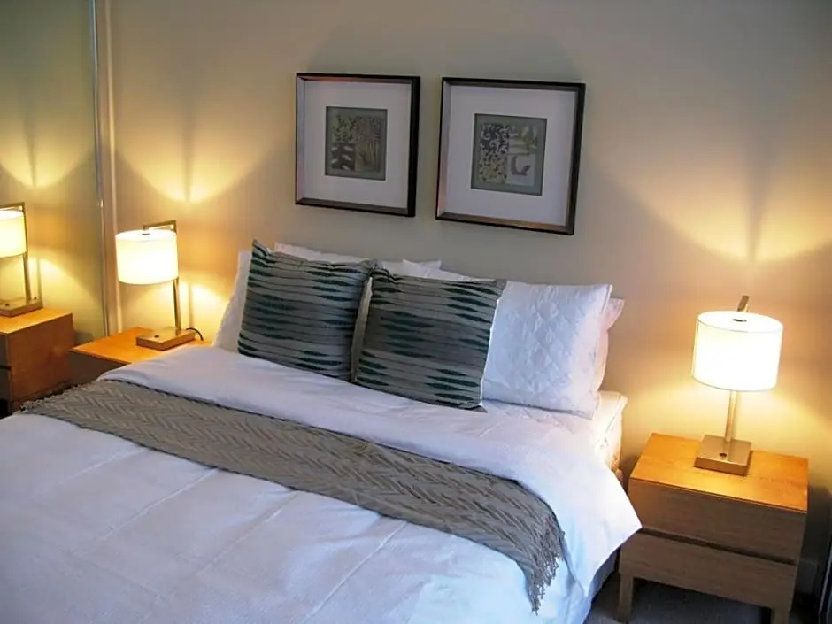 1 Bedroom Double Apartment (full double bed)