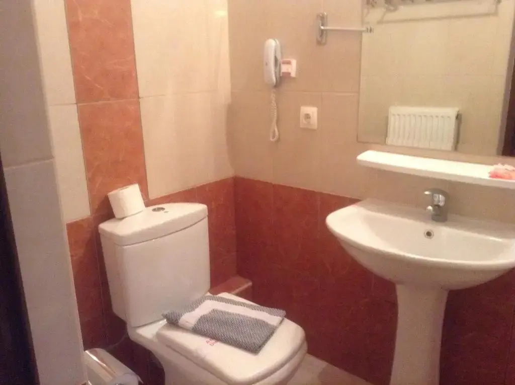 Hotel Kosta Famissi - Chambres