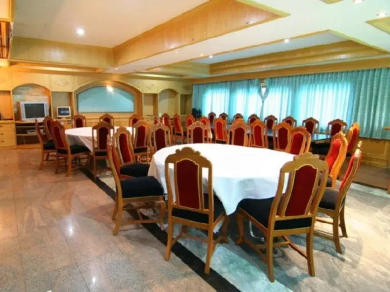 13 Coins Airport Grand Resort - Général