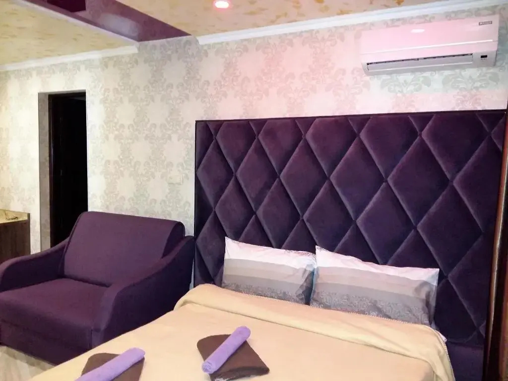 Comfort room
