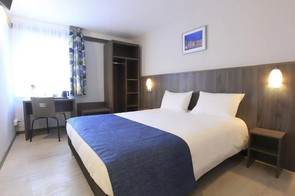 Brit Hotel Calais - Général