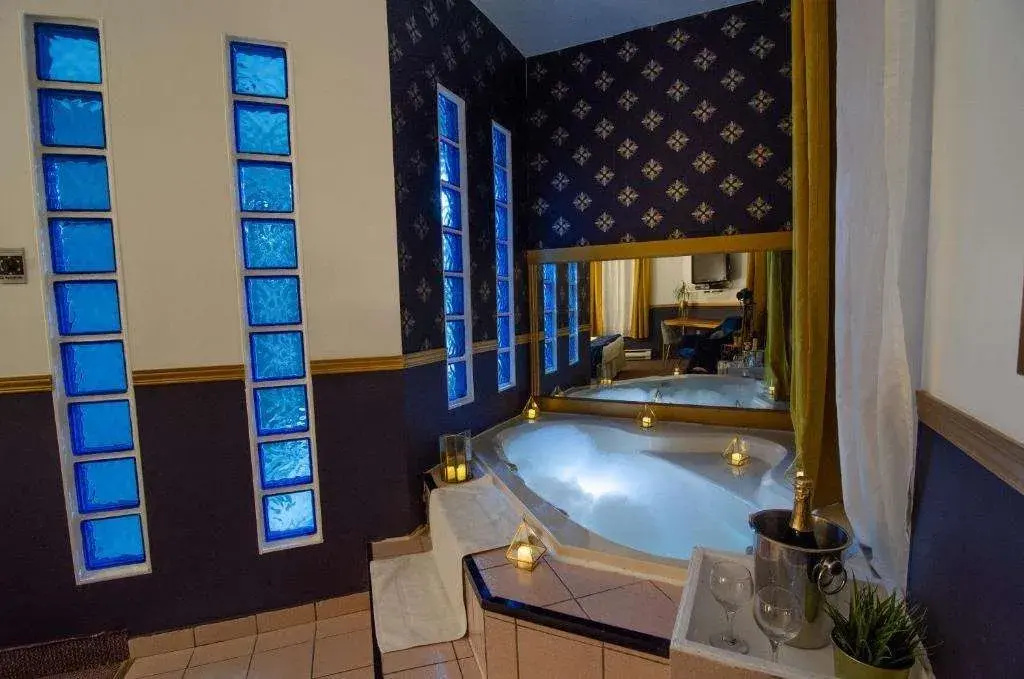 Hotel photo 11