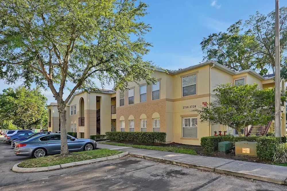 2728 Club Cortile Circle Unit A 3bed