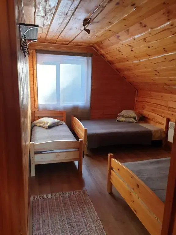 2 Bedrooms Cottage