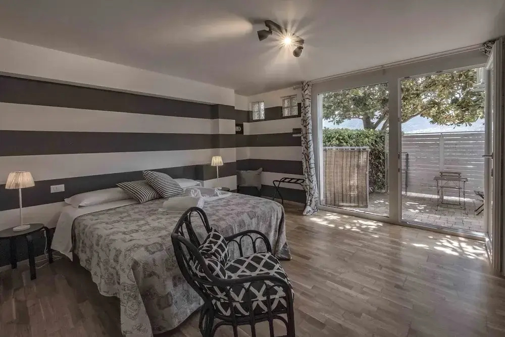 Standard Double room with garden view (full double bed)
