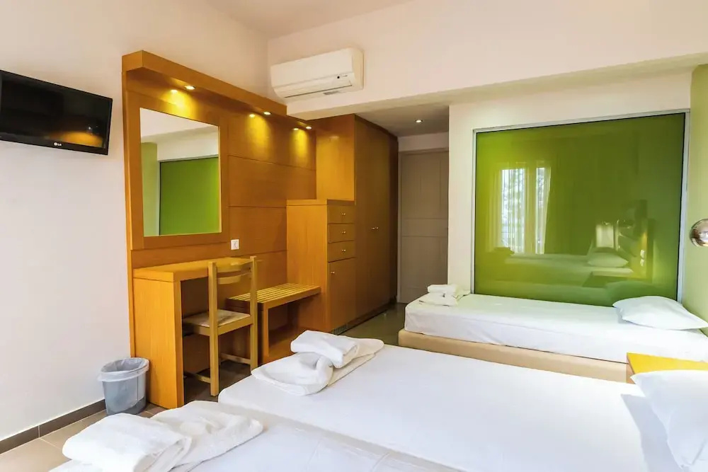 Standard Triple room with balcony