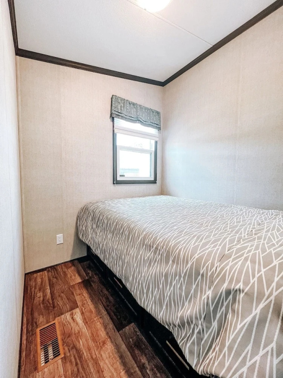 4 Bedrooms Cottage