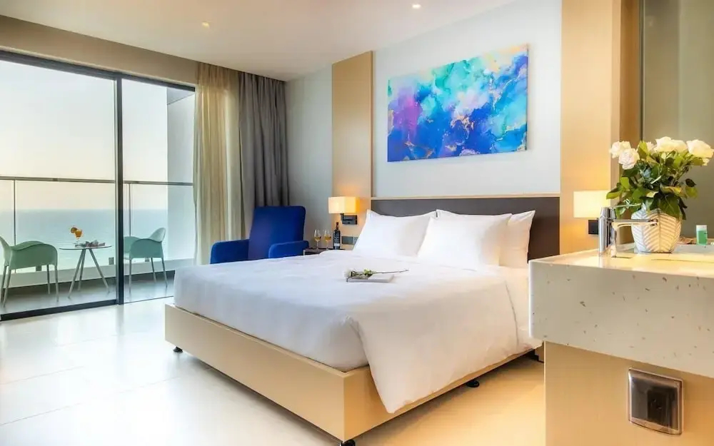 The Western Seaview Cam Ranh Condotel - фото 11