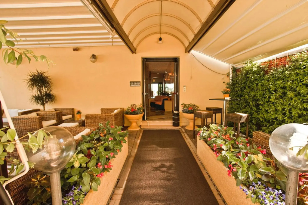 Hotel photo 10