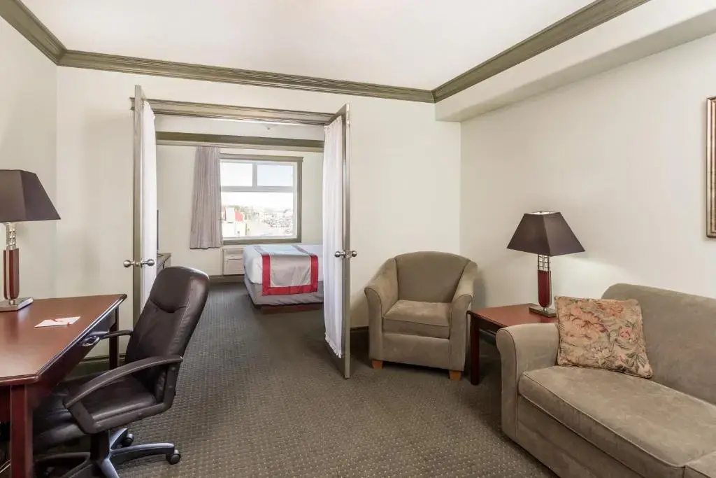 1 Bedroom Double Suite (full double bed)