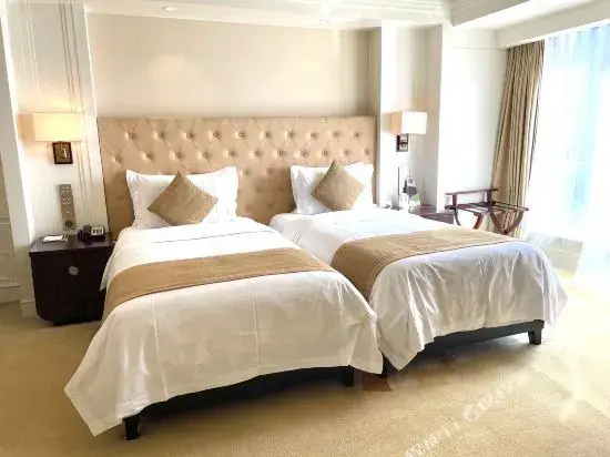 Paramount Gallery Hotel — 5