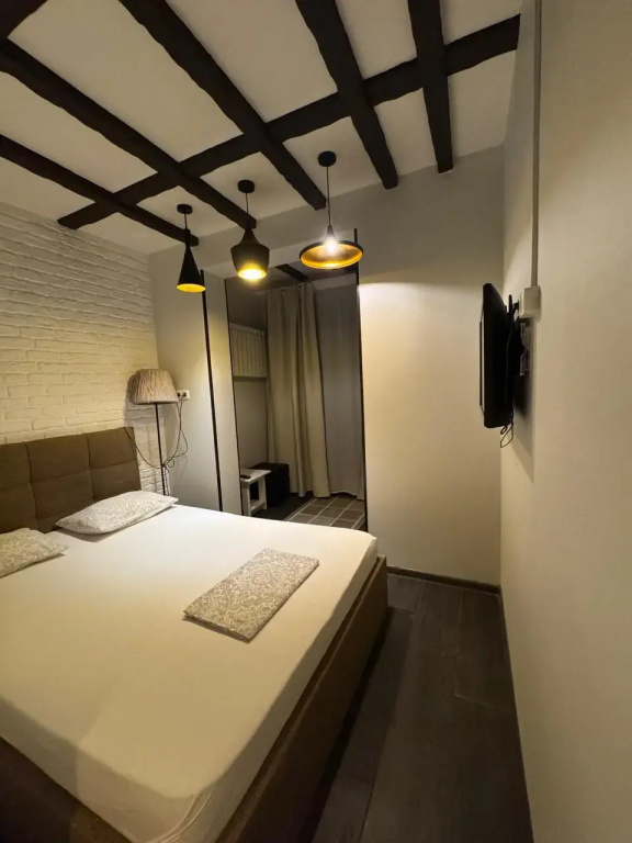 Standard Double room with balcony (full double bed)