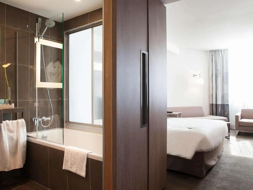 Superior room with river view