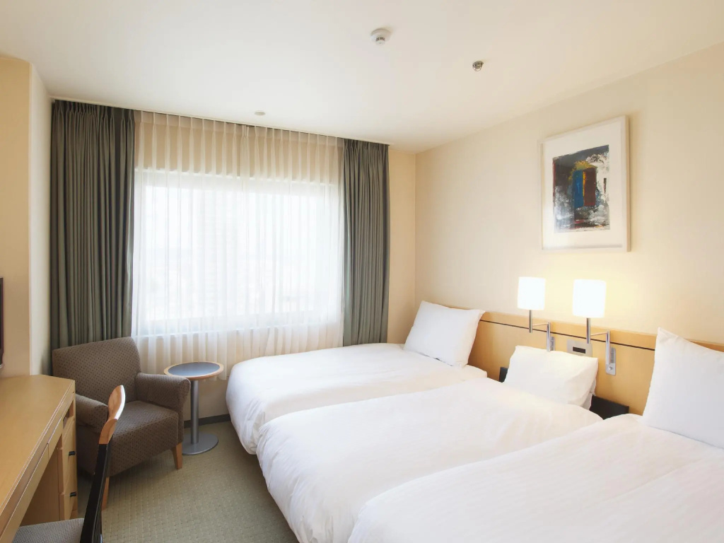 Standard Triple room