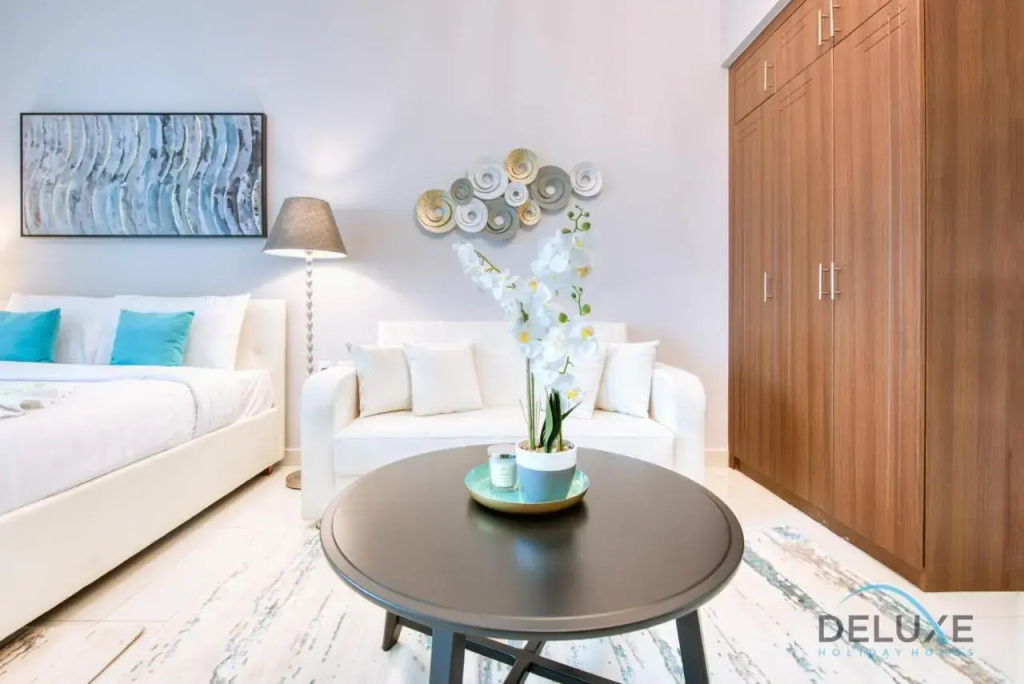 Serene Studio in Elite Residences 4 Sports City by Deluxe Holiday Homes 1
