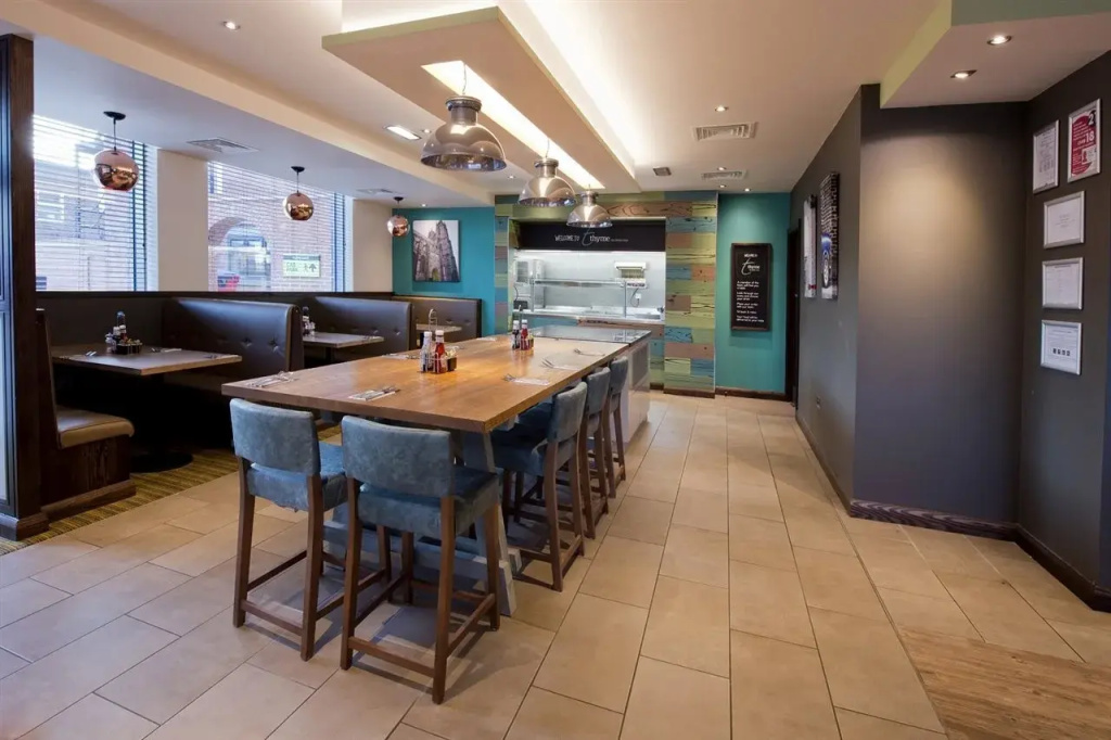 Food & Beverage