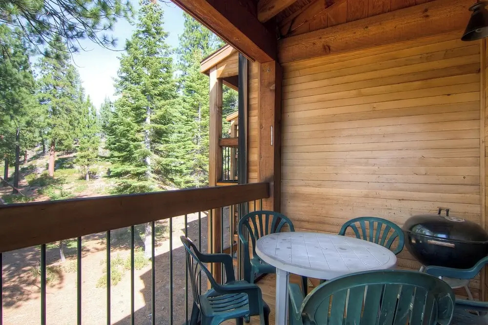 Inviting Ski Getaway < 1 Mile to Northstar Resort!