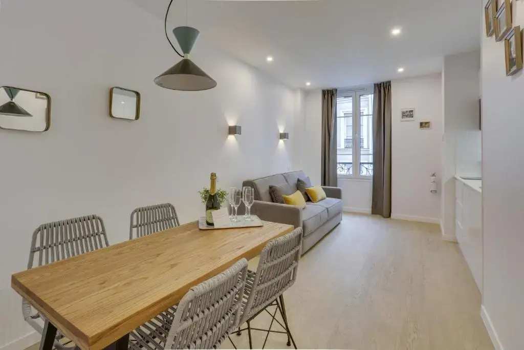 1 Bedroom Apartment