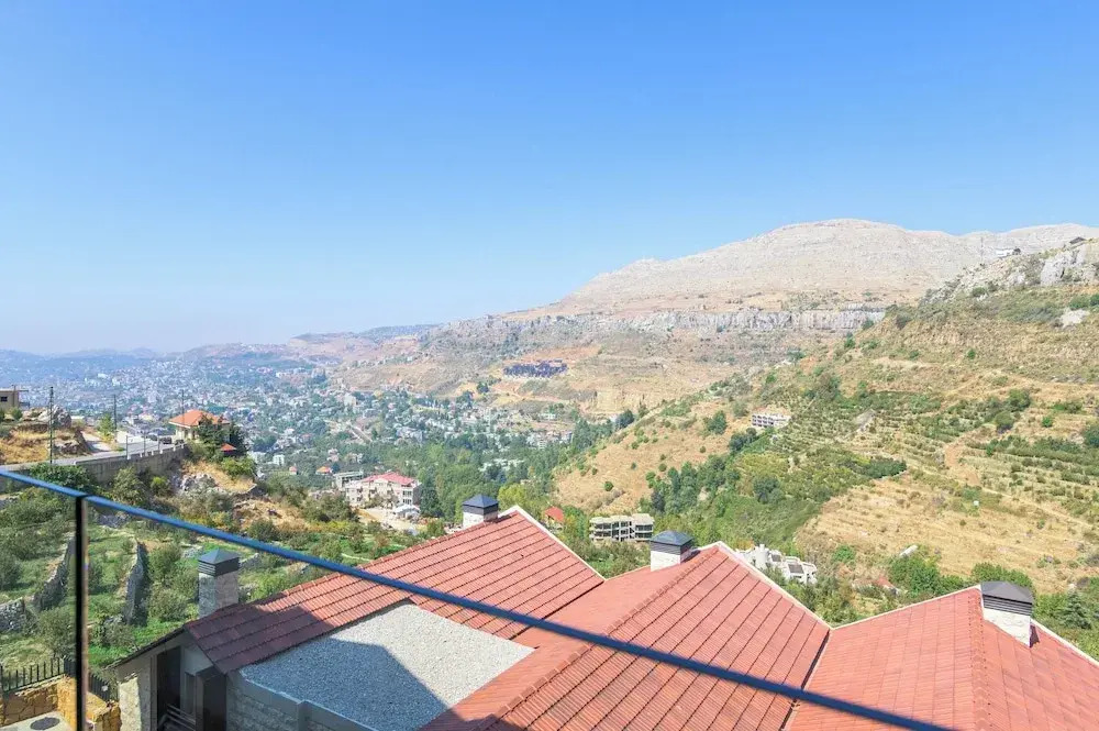 Verve 2BR Apt. by The Valley Kfardebian - фото 20