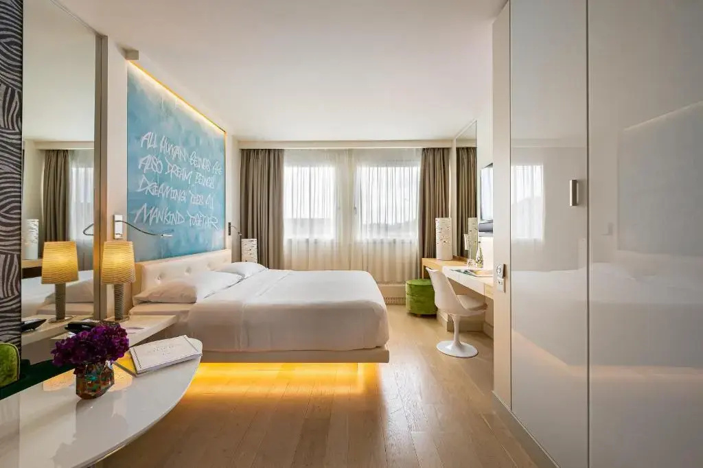 Premium Double room (full double bed)