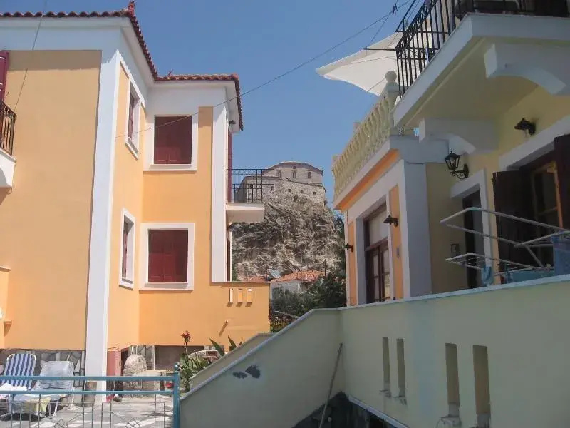 Stella Apartments & Studios