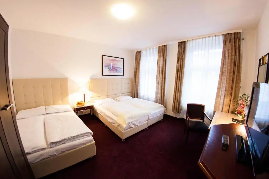Standard Quadruple room