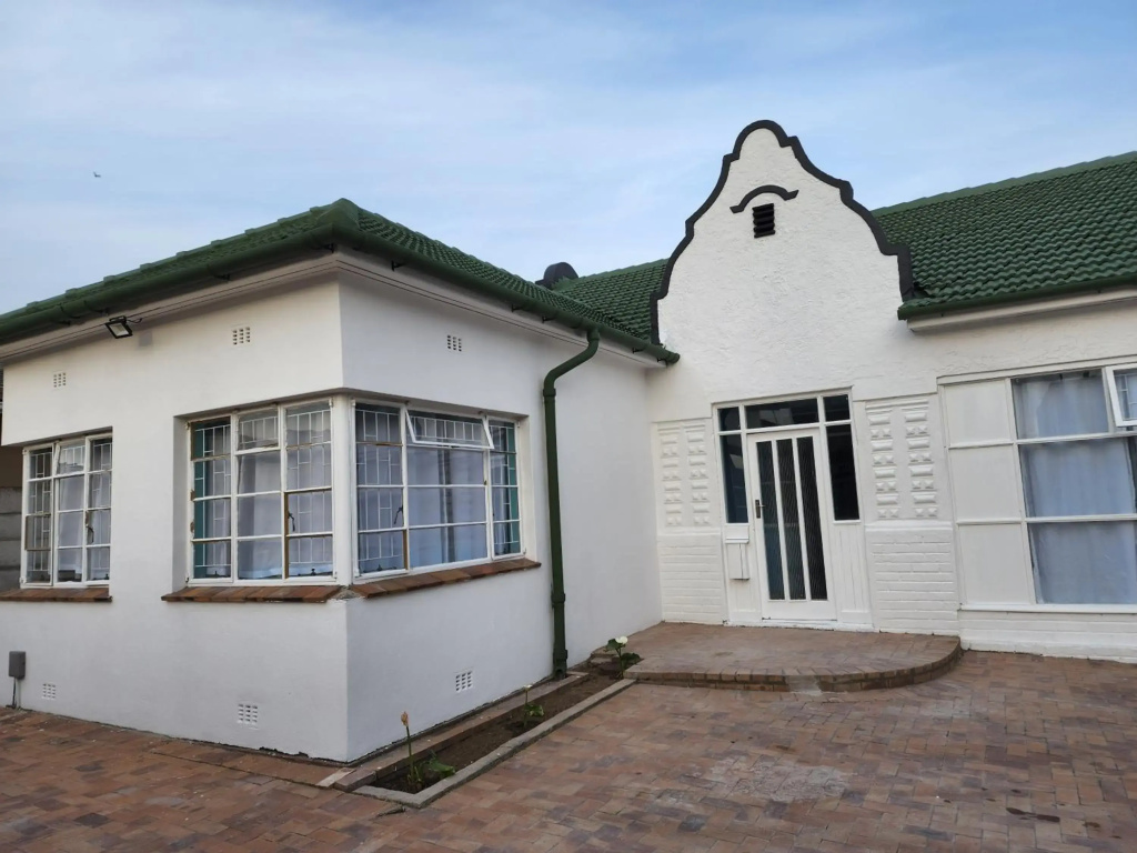 Hasate Guest House ,4 st james street Oakdale Belliville Cape Town South Africa