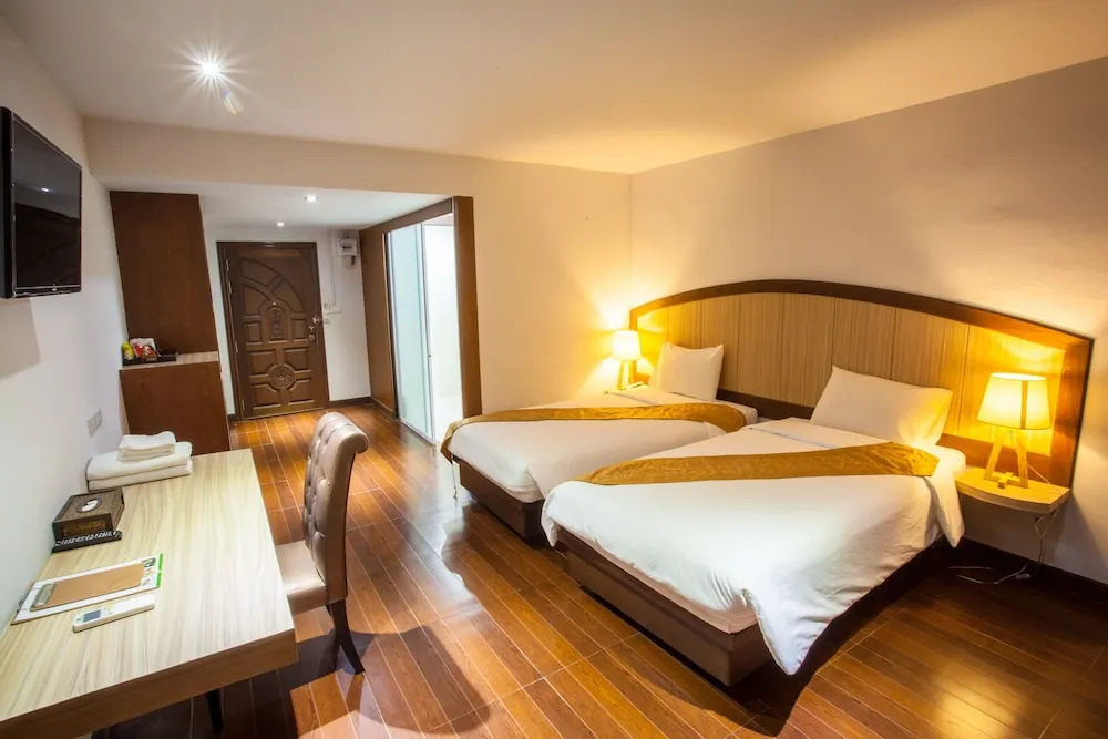 Номер Standard с видом на сад в NH Elegant Hotel