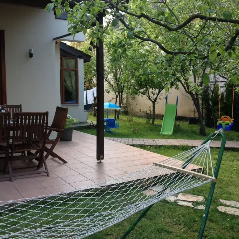 4 Bedrooms Villa with balcony
