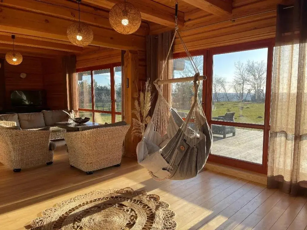 3 Bedrooms Cottage