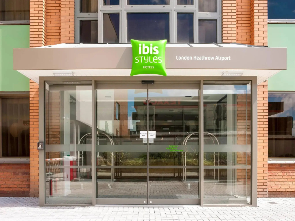 Ibis Styles London Heathrow — фото